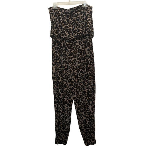 She’s Cool Strapless Jogger-Style Leopard Print Jumpsuit - Picture 2 of 4
